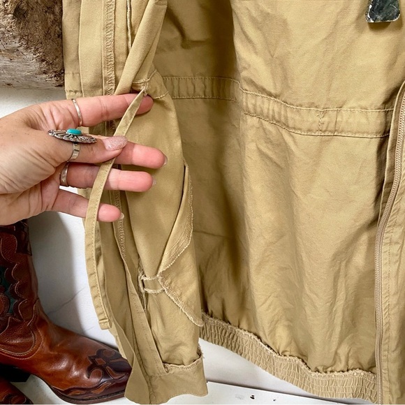 Trendy cargo Safari style Tan Hooded boho Vest w country equestrian cabin vibe - Picture 10 of 13